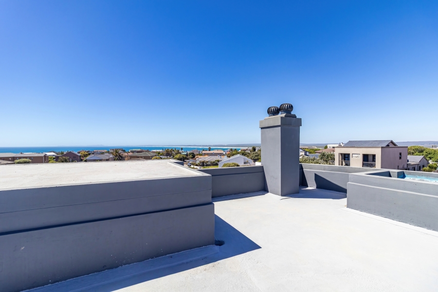 4 Bedroom Property for Sale in Yzerfontein Western Cape